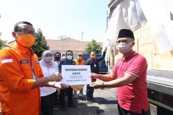 Terima Bantuan 41.000 Reagen PCR Kit, Khofifah: Kapasitas Laboratorium Menjadi 1102 Test Swab/Hari