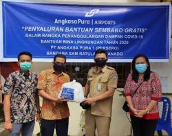 Bandara Samrat Manado Salurkan 1.257 Paket Sembako bagi Warga Terdampak Covid-19