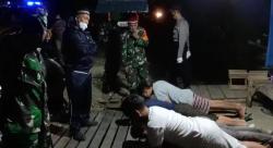 Tidak Terapkan Phisical distancing, Warga Lembang Dihukum Push Up