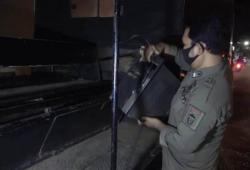 Satgas Covid-19 Makassar Sita CPU Warnet yang Beroperasi Selama PSBB<