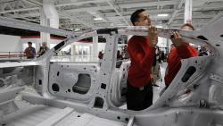 Batal Buka Pabrik, Tesla Perpanjang Cuti Karyawan Seminggu Lagi