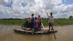 Banjir,  AksesJalan Penghubung 2 Desa di Muarojambi Putus