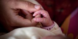 Pilu, Bayi di Dharmasraya Lahir dengan Organ Perut Terlihat