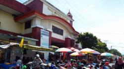 Telat Bayar Retribusi, Sejumlah Kios Pedagang di Pasar Hamadi Disegel
