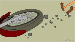 Motor Oleng saat Kabur, Jambret Kacangan di Palembang Babak Belur Dihajar Warga