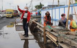 Ganjar Pranowo Ngamuk, Banjir Rob Bikin Macet Jalur Pantura