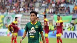 Gelandang Muda Persebaya Tak Kesampaian Tukar Jersey dengan Bambang Pamungkas