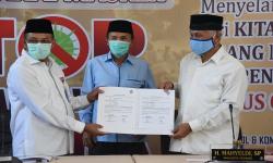 Sisihkan Gaji, Karyawan Perumda Air Minum Padang Bantu 6 Ton Beras untuk Warga