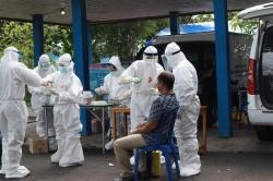 Reaktif Rapid Test, Ratusan Warga Banjarmasin Jalani Swab Massal