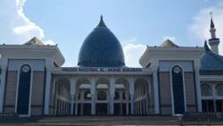 Masjid Al Akbar Surabaya Gelar Salat Tarawih, Ini Ketentuan untuk Jemaah 