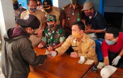 Harga Gula di Batang Tembus Rp20.000 per Kg, Bupati Wihaji Pimpin Operasi Pasar 