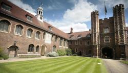 Wabah Corona, Kampus Top Inggris Cambridge Berlakukan Kuliah Online sampai 2021