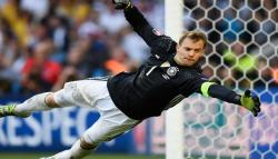 Resmi Perpanjang Kontrak, Manuel Neuer Bisa Jadi Cadangan di Bayern Munchen