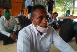 Rony Kabarjay Lulus Tes Prajurit TNI AD, Mimpi Yatim Piatu Suku Yeinan Itu Terwujud