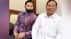 Video Viral Prabowo Jaili Stafnya yang Tertidur Pulas