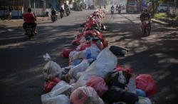 Lebaran, Sampah Rumah Tangga Menumpuk di Ciledug