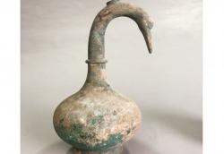 Guci Angsa Berusia 2.000 Tahun Ditemukan di Makam Kuno China, Isinya Cairan Misterius