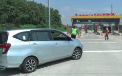 Gerbang Tol Kaliwungu Ditutup, Pemudik Diputar Balik ke Pantura