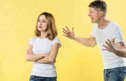 8 Ciri Pasangan yang Ingin Menjauh dari Anda, Nomor 2 Paling Sering Dialami Banyak Orang