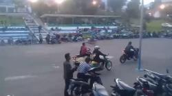 Ratusan Motor dengan Knalpot Blong Kebut-Kebutan di Danau Toba, Warga Terganggu