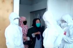 Video Viral Tim Satgas Covid-19 di Makassar Seret Keluarga Pasien PDP dari Ruang Jenazah