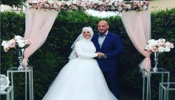 Gelar Resepsi Pernikahan, Petarung MMA Mualaf Dihadiahi Paket Umrah