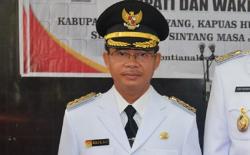 Bupati Melawi dan Keluarga Isolasi di Rumah usai Positif Covid-19