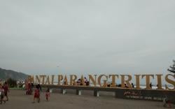 Lagi, Ratusan Wisatawan Pantai Parangtritis Disengat Ubur-Ubur
