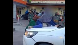 Video Perempuan Ngamuk Tolak Jenazah Ibu Dikuburkan di Pemakaman Covid-19