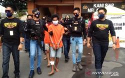 Jaket Bring Me The Horizon Jadi Kunci Penangkapan Sindikat Perampok Minimarket