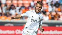 Gara-Gara Ulah Istri, Pemain Ini Dipecat LA Galaxy