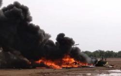 Foto-Foto Helikopter TNI AD yang Jatuh dan Terbakar di Kendal, Asap Hitam Membubung Tinggi