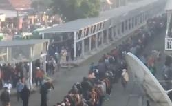 Video Ribuan Calon Penumpang KRL Membeludak di Stasiun Bogor