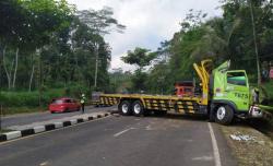 Rem Blong, Truk Asbes Tabrak Pejalan Kaki di Salatiga Hingga Tewas Terjepit