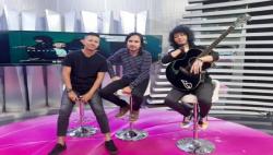 Ditanya Pilih Ungu atau The Row, Begini Jawaban Menohok Rowman