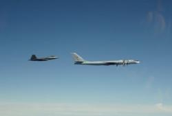 Jet Tempur AS Cegat Formasi Pesawat Pembom Rusia di Dekat Wilayah Udara Alaska