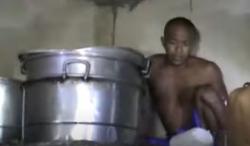 Video Pelaku Pencurian di Makassar Bersembunyi di Balik Panci