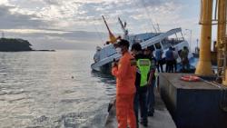 Evakuasi KM Dharma Rucitra III Ditunda hingga Besok