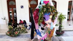 Seniman Surabaya Bangun Monumen Peti Mati Zona Hitam