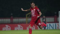 Bos Persib Ungkap Alasan Datangkan Rezaldi Hehanussa dari Persija