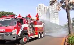 Video Ancol dan Kebun Binatang Ragunan Disemprot Disinfektan Jelang Dibuka Kembali