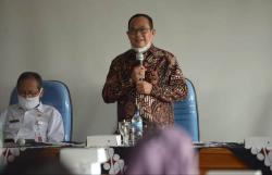 Ada Kartu Indonesia Pintar Kuliah, Rektor UNY Sutrisna Wibawa: Jangan Takut Kuliah  