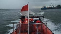 Asyik Selfie, Wisatawan Hilang Terseret Ombak di Pantai Jetis Cilacap