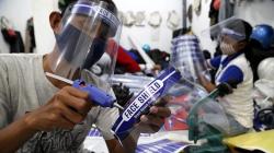 Jelang New Normal, Permintaan Face Shield di Surabaya Meningkat