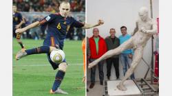 Patung Andres Iniesta di Piala Dunia 2010 Kok Dibuat Telanjang?