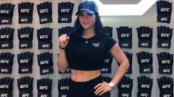 Petarung UFC Seksi Ini Dilarang Beraksi Setahun karena Doping