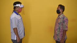 Guru SMKN 2 Lombok Barat Ciptakan Face Shield Dilengkapi Sensor Jarak