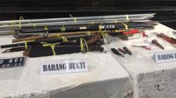 John Kei Cs Ditangkap, Ini Barang Bukti Tombak dan Senjata Tajam yang Disita