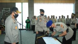 Kapolda Lantik Dirpolairud dan Dirbinmas Polda Sumbar