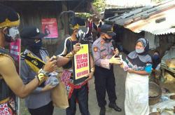 Berkostum Punokawan, Polisi di Kulonprogo Sosialisasikan Protokol Kesehatan Jelang New Normal